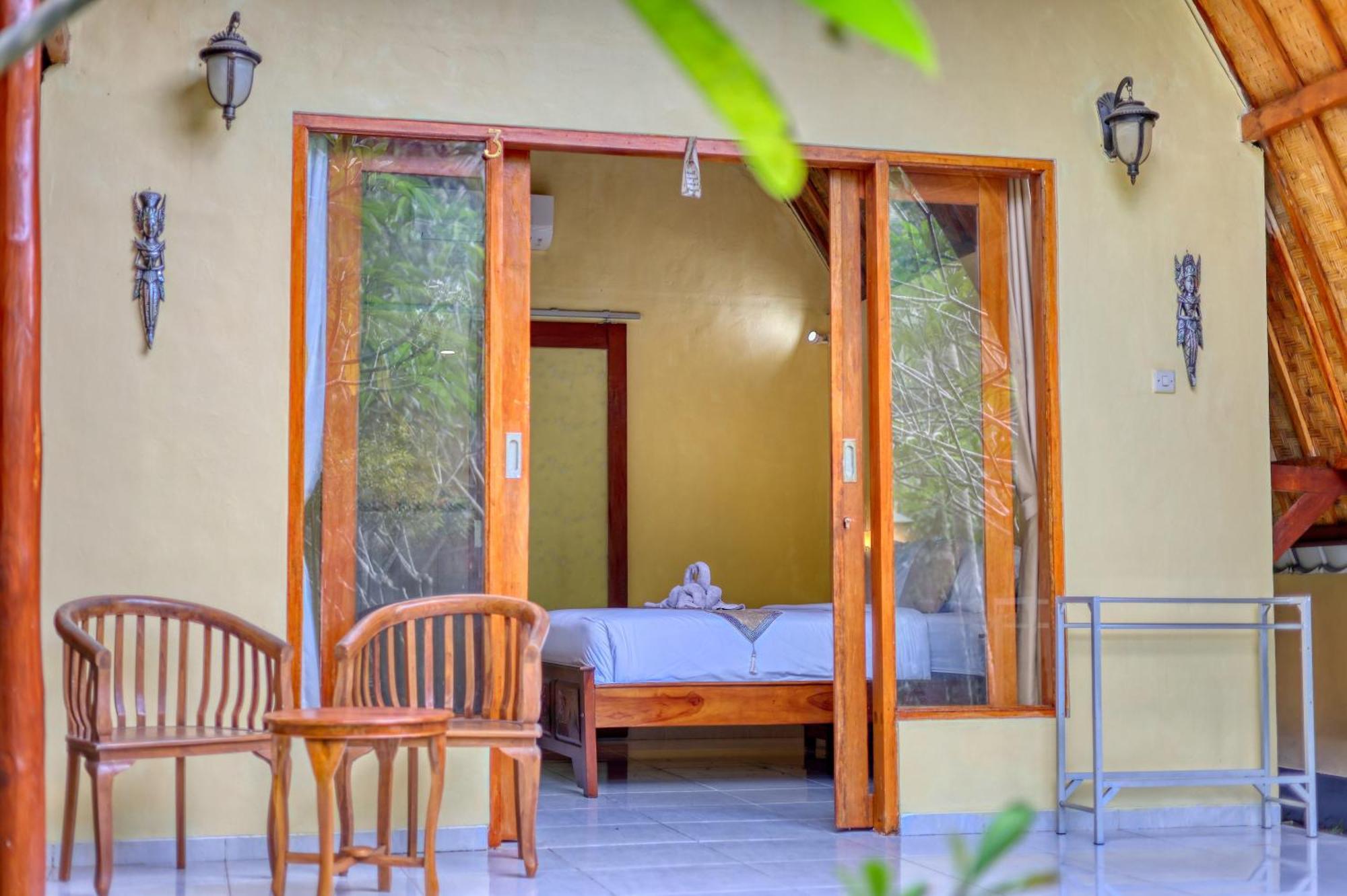 Maharga Bungalows Sakti Værelse billede